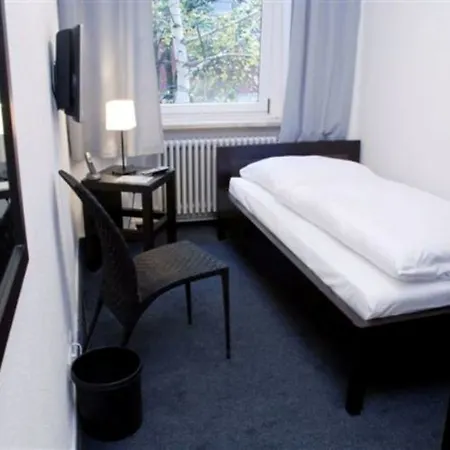 Metropolitan Hotell 3*