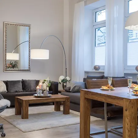 The Goethe Loft, 2 Bedroom Up To 5 People * Berlin