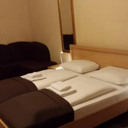 De Ela Hotel 2*