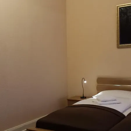 De Ela Hotel 2*