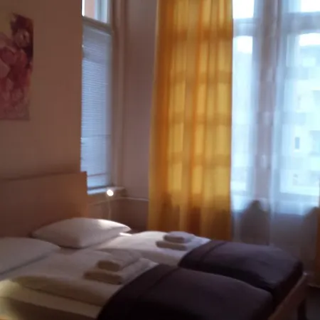 De Ela Hotel 2*