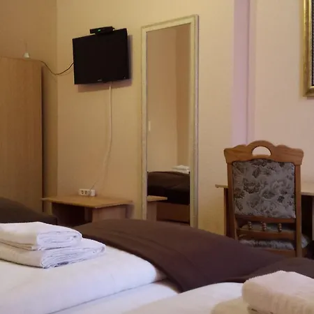 Hotel De Ela 2*