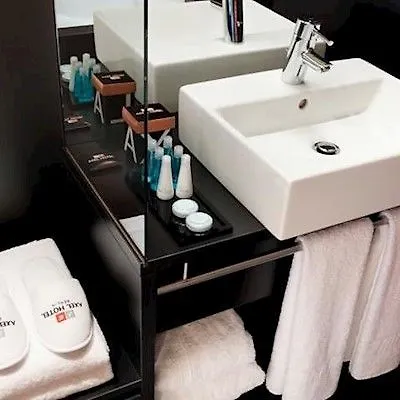 Axel - Adults Only Hotell 4*