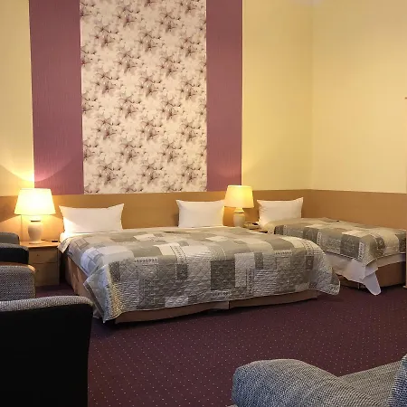 Castell Am Kurfuerstendamm Hotel 3*