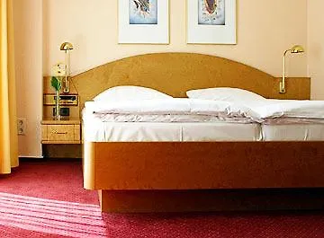 Hotel Kurfuerstendamm Am Adenauerplatz Berlin