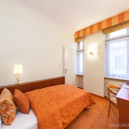 Hotel Kronprinz 3*