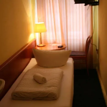 Hotel-pension Adamshof Guest house Berlin