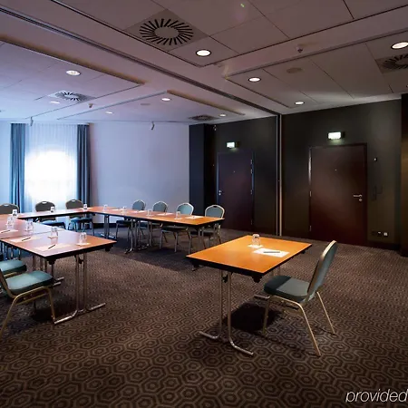 Courtyard By Marriott Berlin Hotel