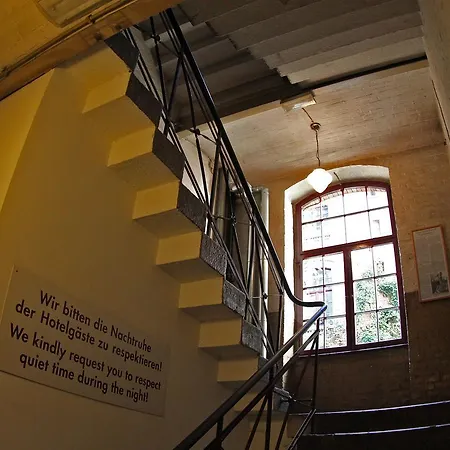 Fabrik - Hostel *
