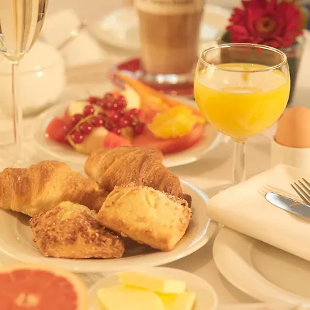 Holiday City Center East Prenzlauer Berg By Ihg Berlin
