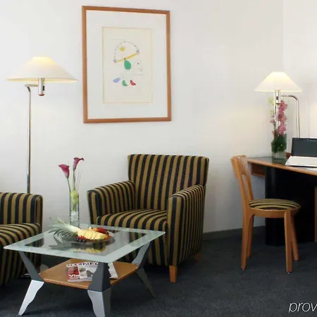 Holiday City Center East Prenzlauer Berg By Ihg