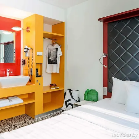 Hotel Ibis Styles Mitte 3*