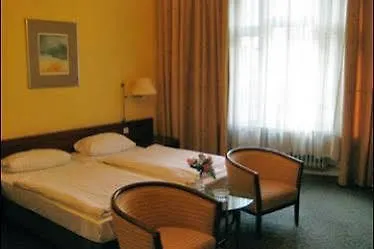 Szálloda Xantener Eck 2*