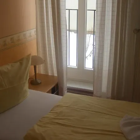Tempelhof Bed & Breakfast Berlin