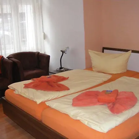 Tempelhof Bed & Breakfast