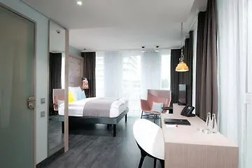 Indigo Berlin-alexanderplatz, An Ihg Hotel 4*