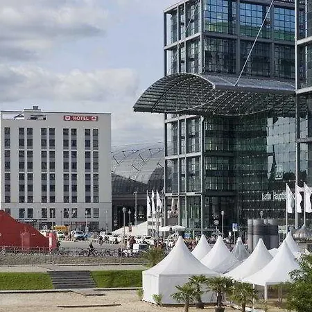 Meininger Hauptbahnhof מלון