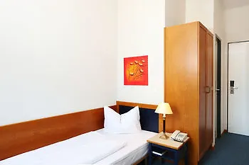 H24 Hoteltow 3*