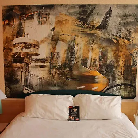 Ibis Mitte 2*