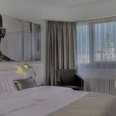 Wyndham Excelsior Hotel