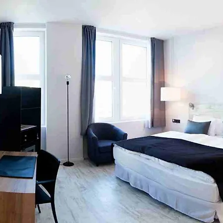 Hotel Catalonia Mitte 4*