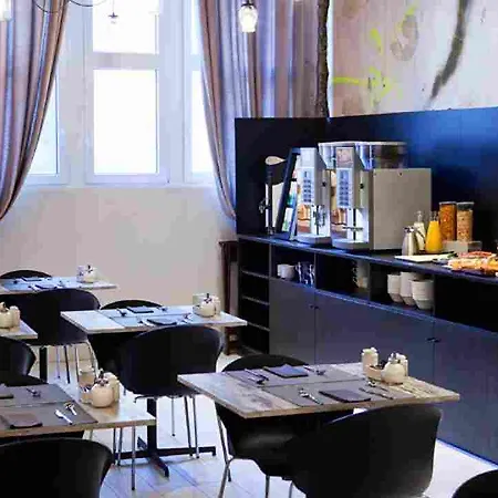 Hotel Catalonia Mitte 4*