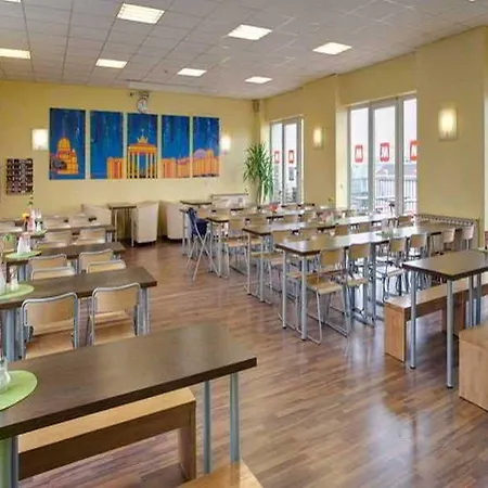 Hotel Meininger Hallesches Ufer 3*