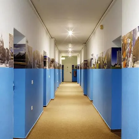 Hotel Meininger Hallesches Ufer 3*