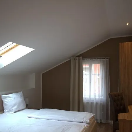 Elliot Hotel