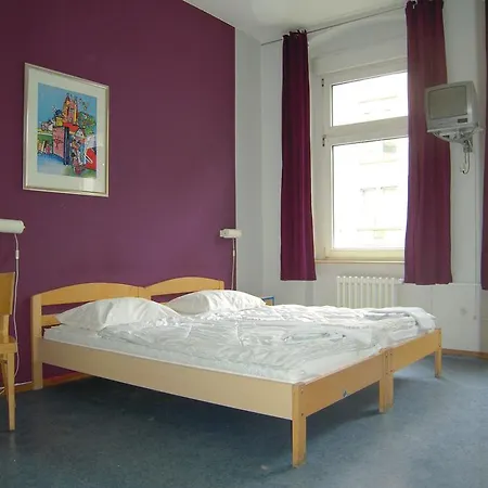 Hotel Happy Go Lucky + Schoneberg Berlin