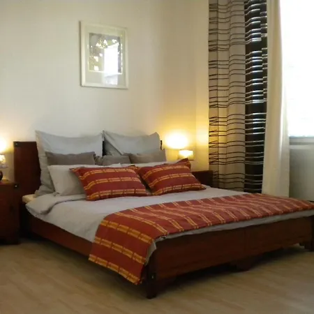 Berlin-stays Berlin