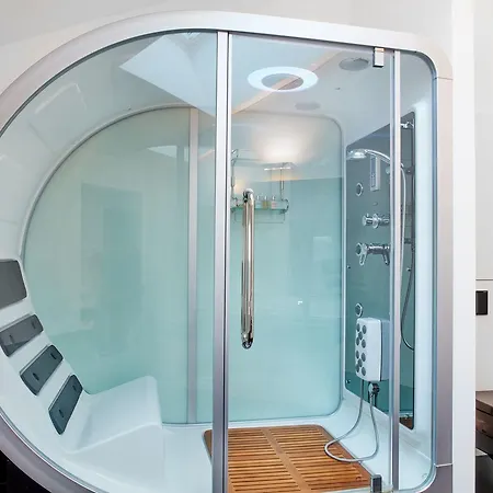 Suite.030 Futuristic Loft In Former Water Tower *