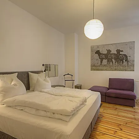 Rheinsbergerstr. 78 Nr. 2 *