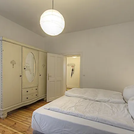 Appartement Rheinsbergerstr. 78 Nr. 2 *