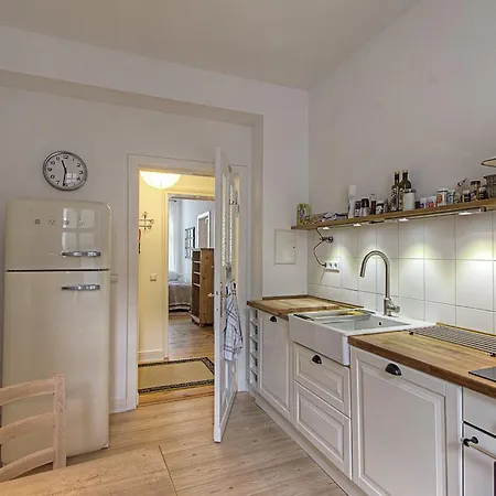 Appartement Rheinsbergerstr. 78 Nr. 2 *
