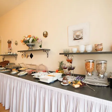 Hotelpension Margrit Guest house Berlin