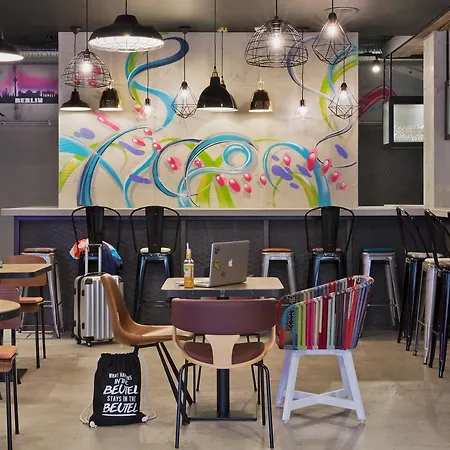 Hotel Moxy Humboldthain Park 4*
