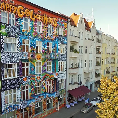 Hostel Happy Go Lucky + Berlin