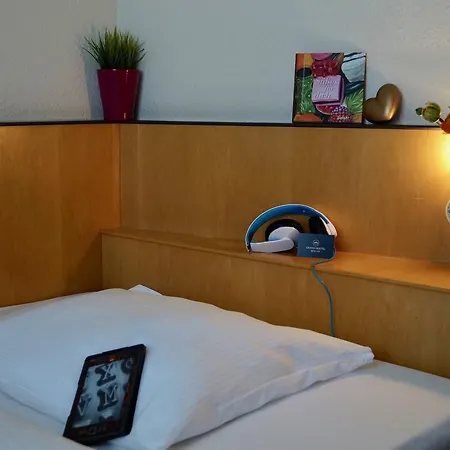Hostel Grand Urban