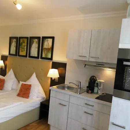 Aparthotel Guzulka & Restaurant 3*