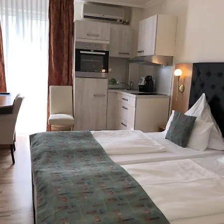 Aparthotel Guzulka & Restaurant Aparthotel 3*