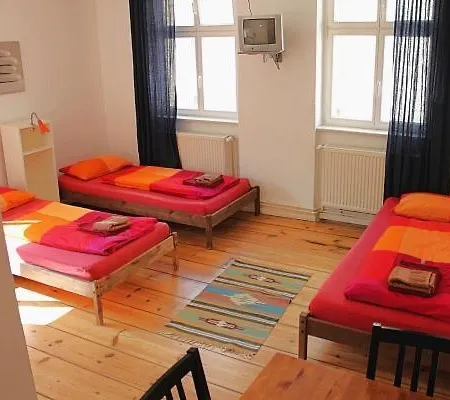 Aparthotel Come 2 Friends Apartmenthaus 2*
