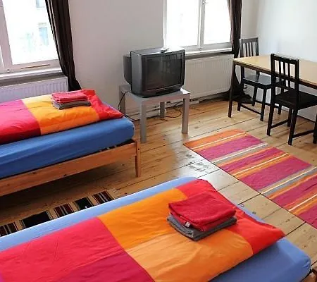 Come 2 Friends Apartmenthaus 2*