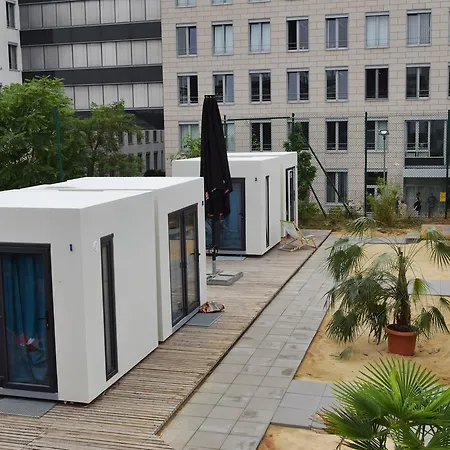 柏林米特俱乐部小屋酒店