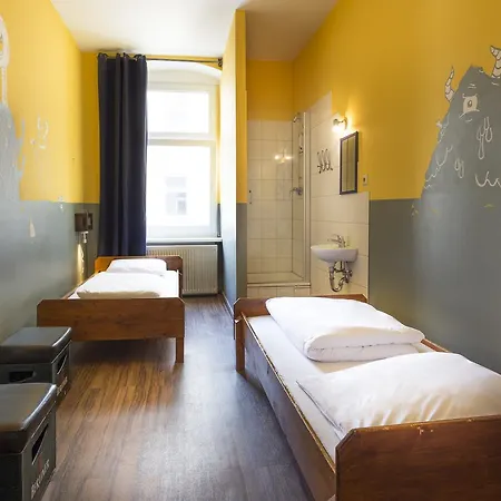 Hostel Sunflower *