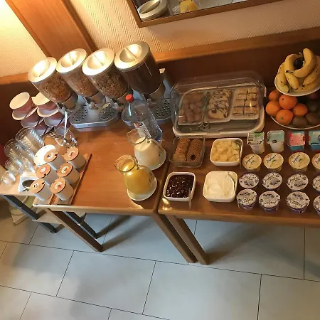Miles Hotel 3*