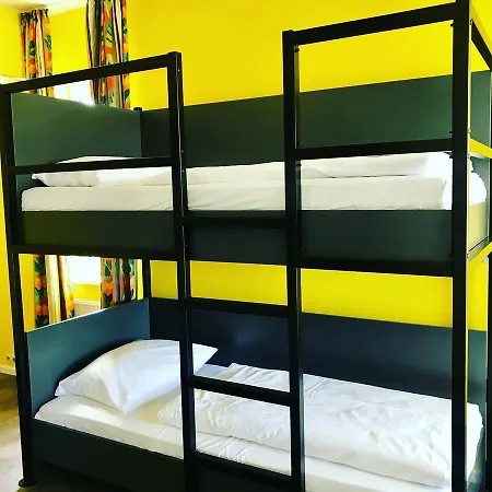 Hostel Grand Urban *