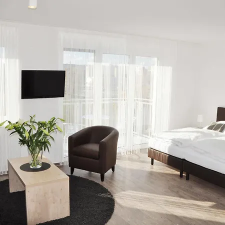 Adapt - Adlershof 4*