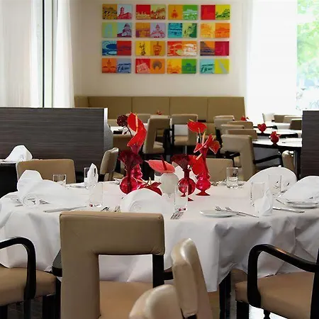 Hotel Arcotel John F 4*