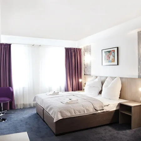 Nikolai Hotel 3*